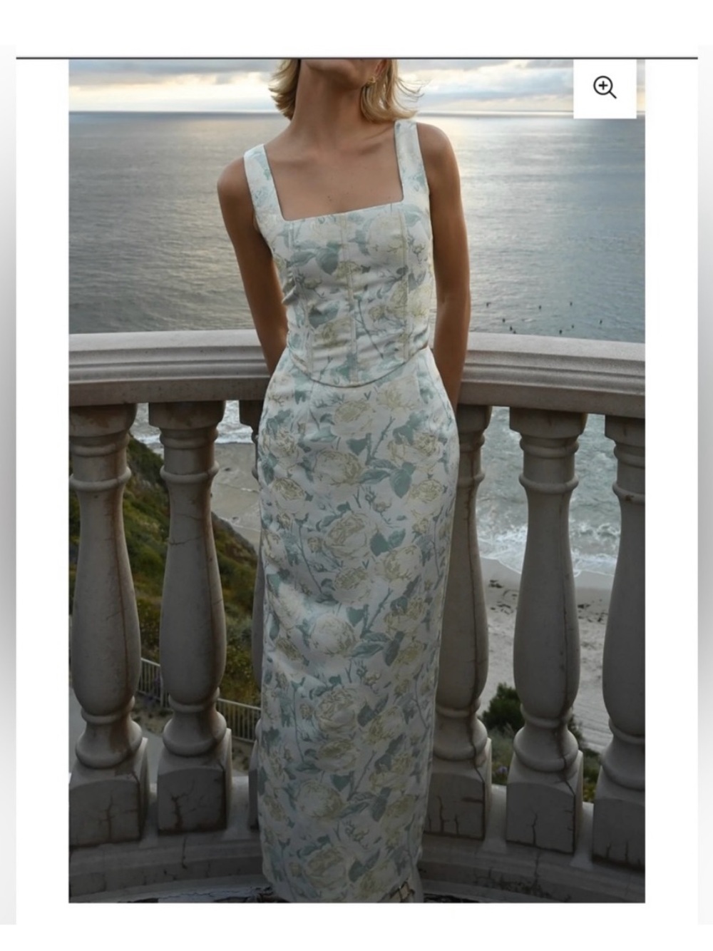 Yllw the label midi skirt and corset top set 
Size xs